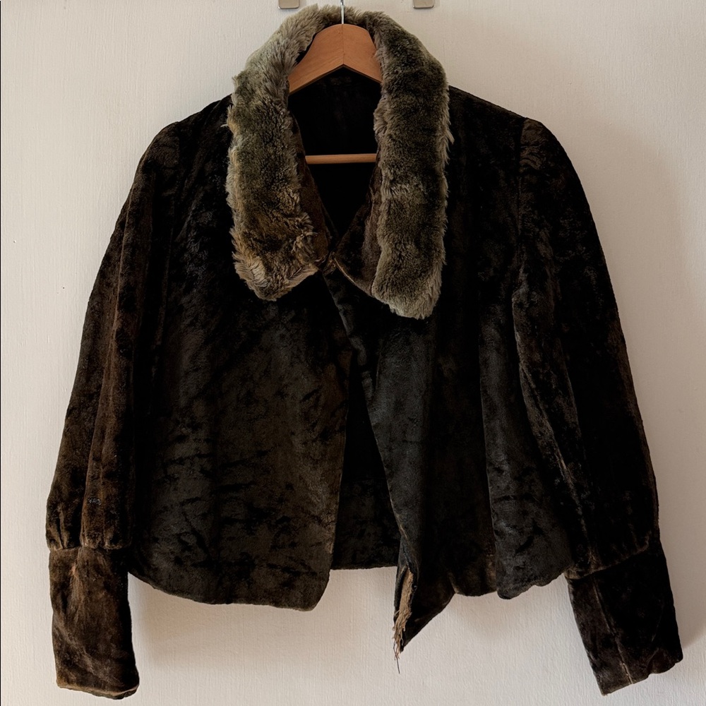 VINTAGE Perfectly Distressed Velvet Jacket